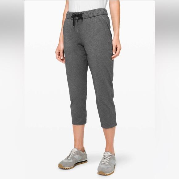 Lululemon On the Fly Crop 23" Heathered Black Pants - Picture 1 of 9